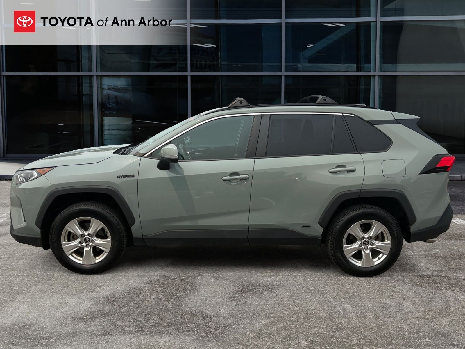 2021 Toyota RAV4 Hybrid XLE