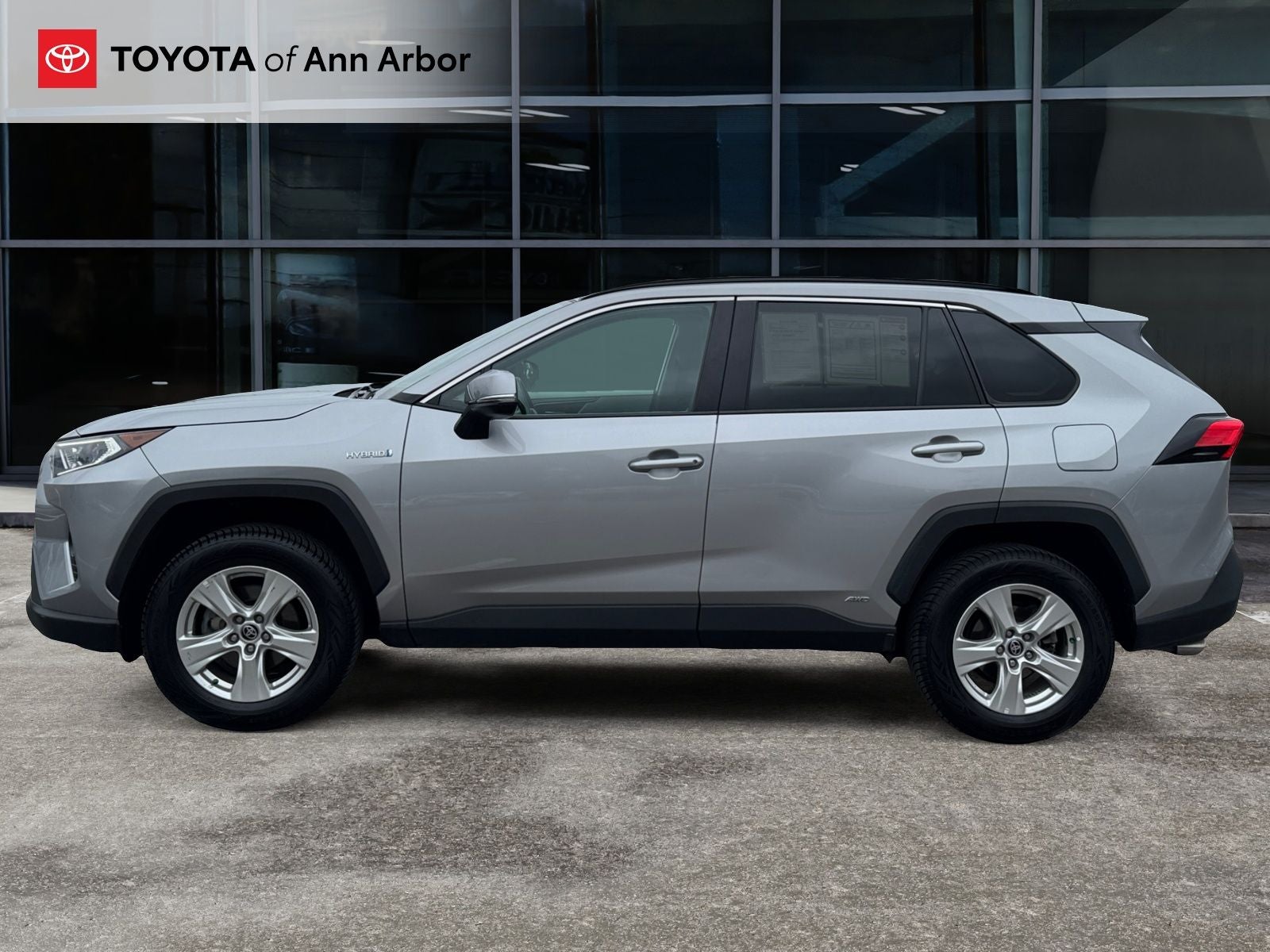 2021 Toyota RAV4 Hybrid XLE