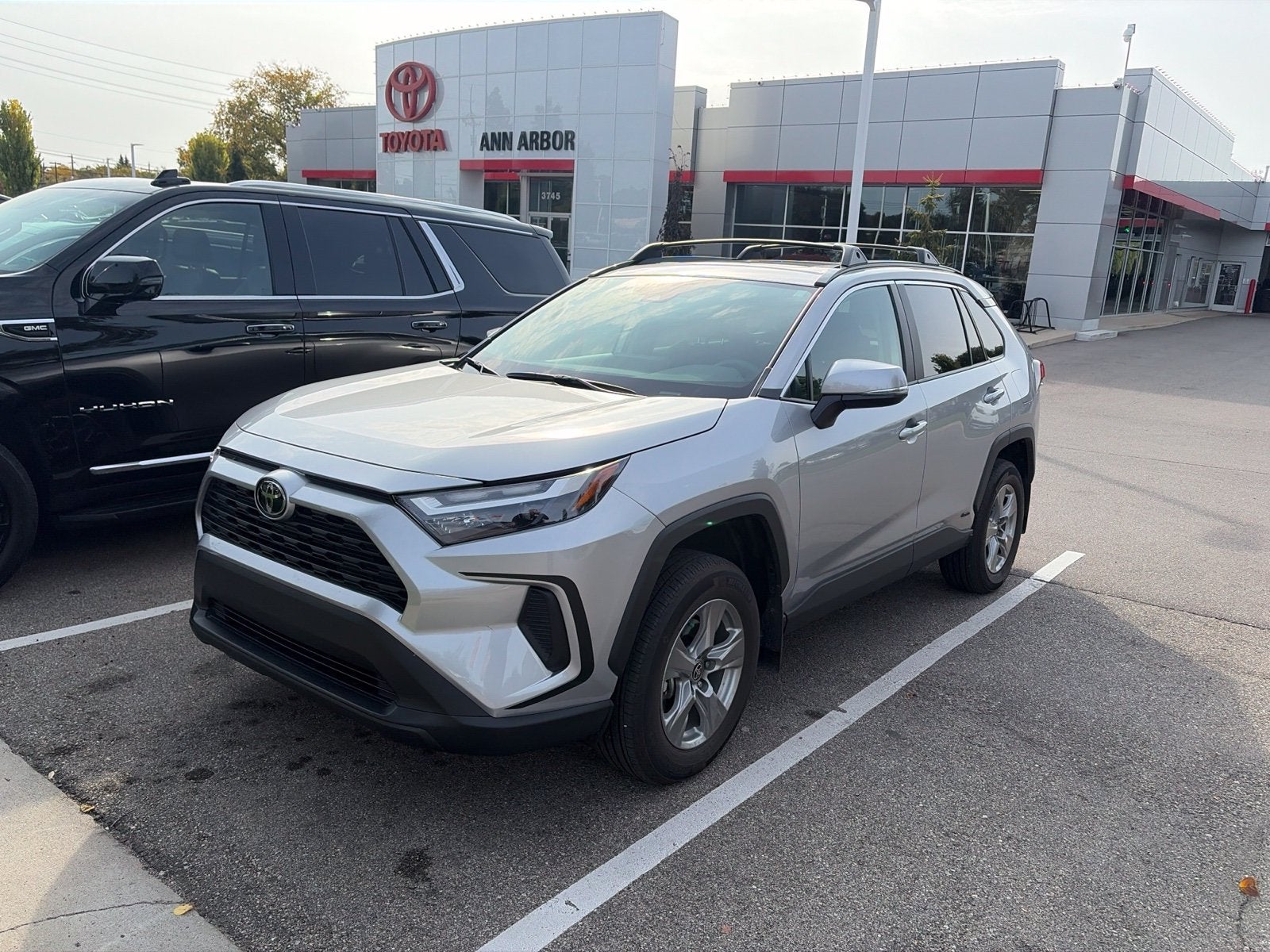 2025 Toyota RAV4 Hybrid XLE