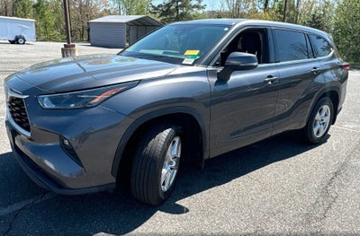 2022 Toyota Highlander LE