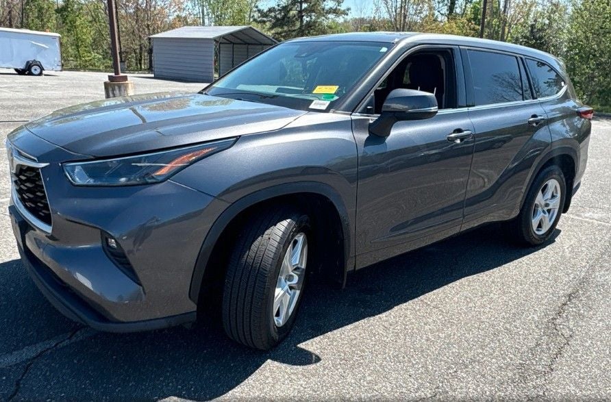 2022 Toyota Highlander LE