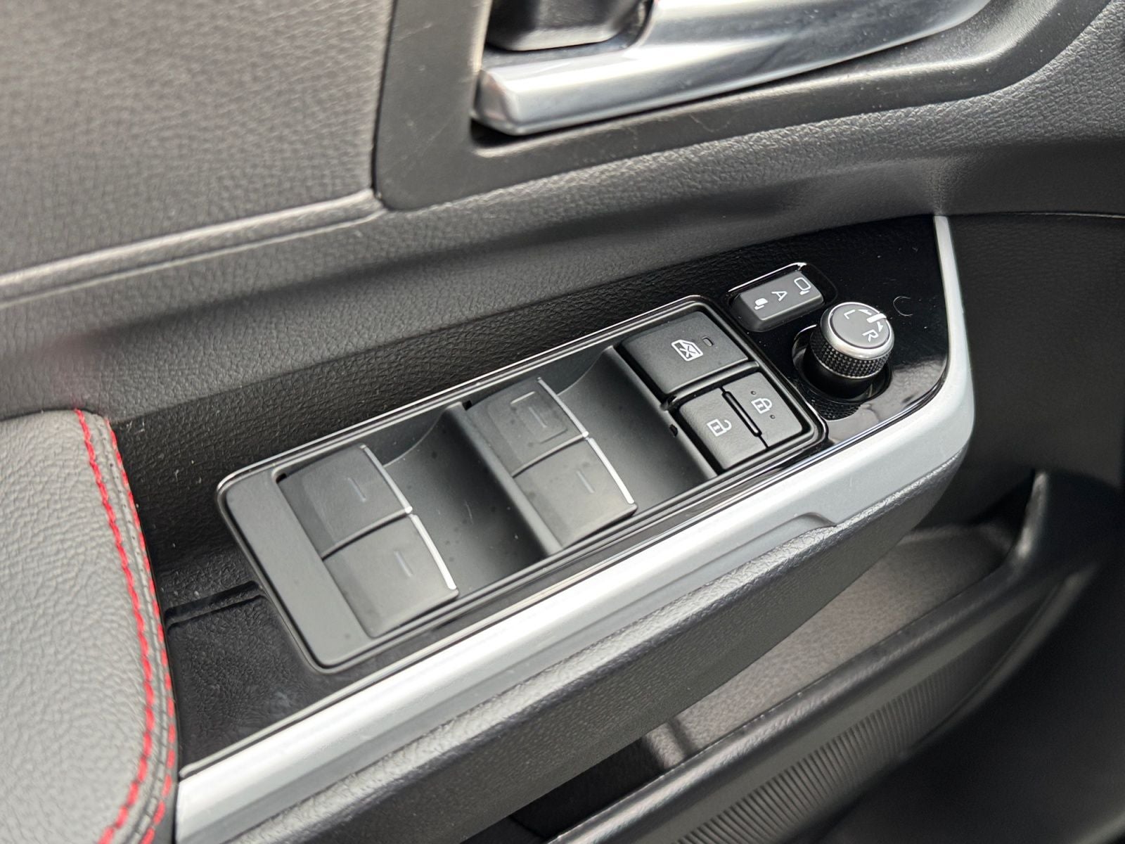 2025 Toyota Sienna XSE 7 Passenger