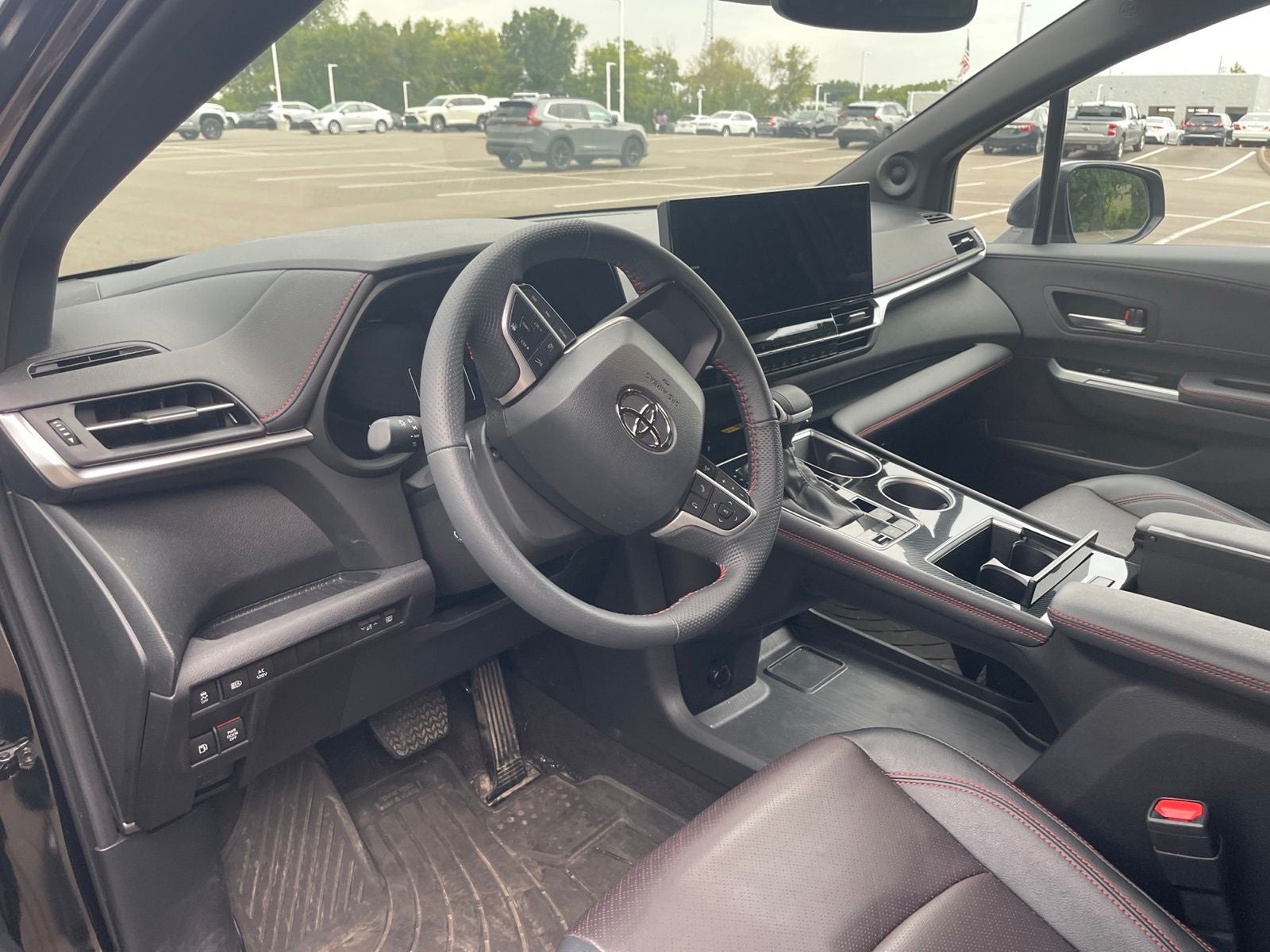 2025 Toyota Sienna Base