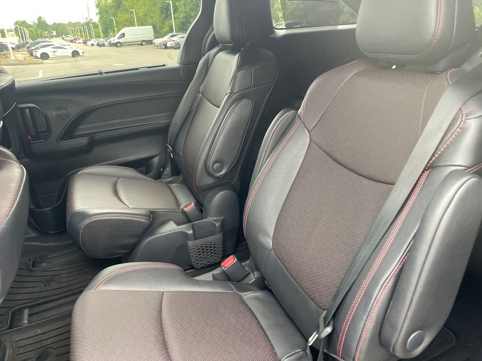2025 Toyota Sienna Base
