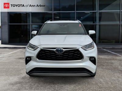 2023 Toyota Highlander Hybrid Platinum