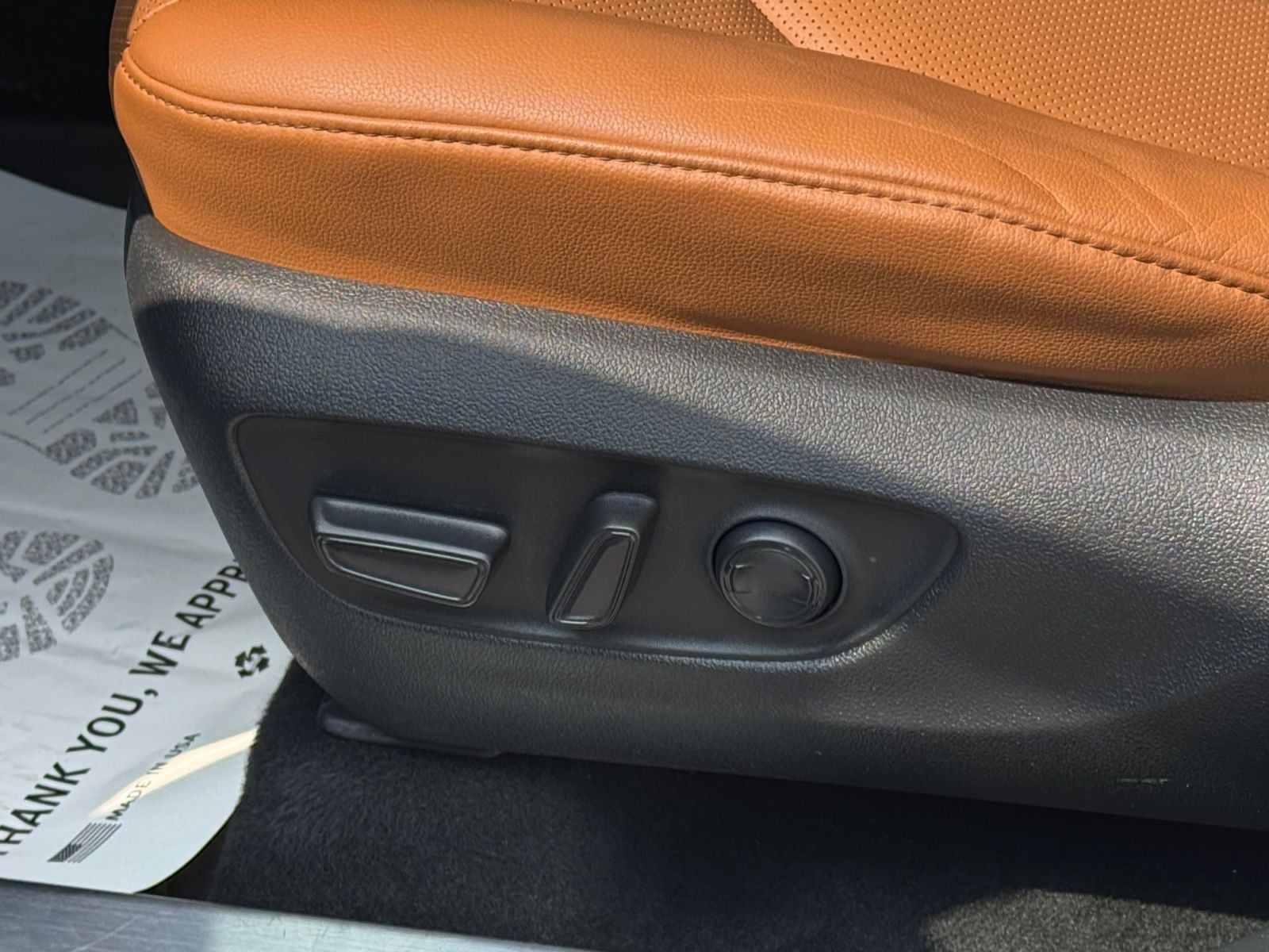 2023 Toyota Highlander Hybrid Platinum