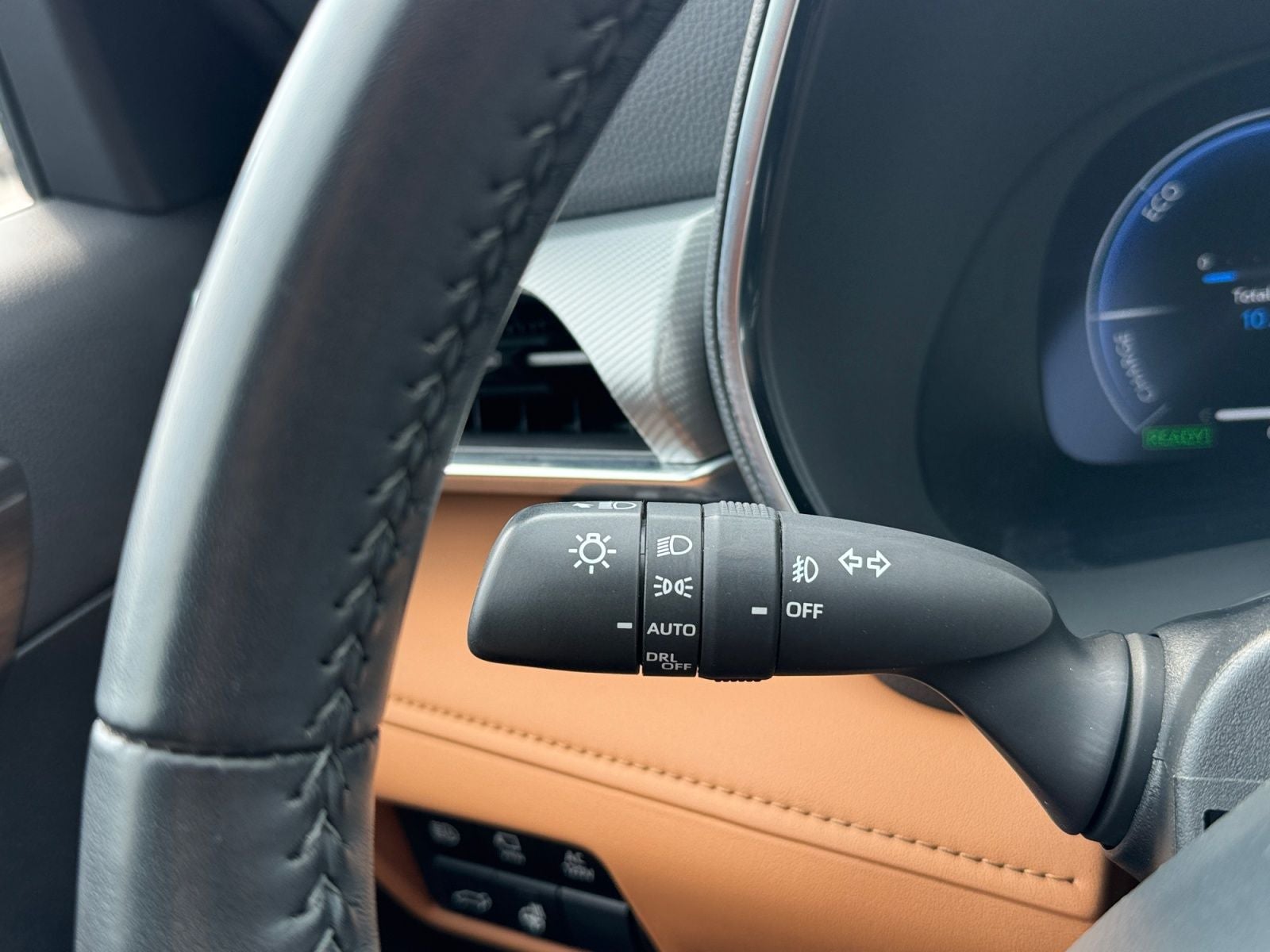 2023 Toyota Highlander Hybrid Platinum