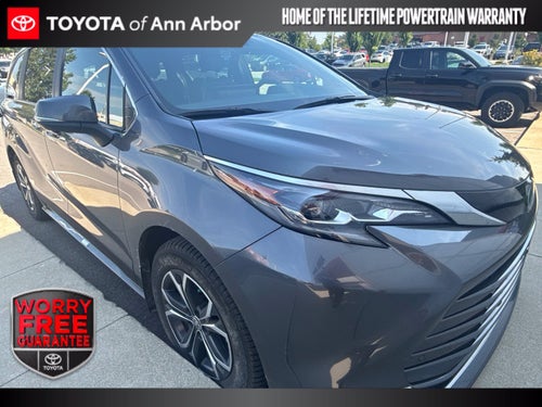 2025 Toyota Sienna Platinum 7 Passenger
