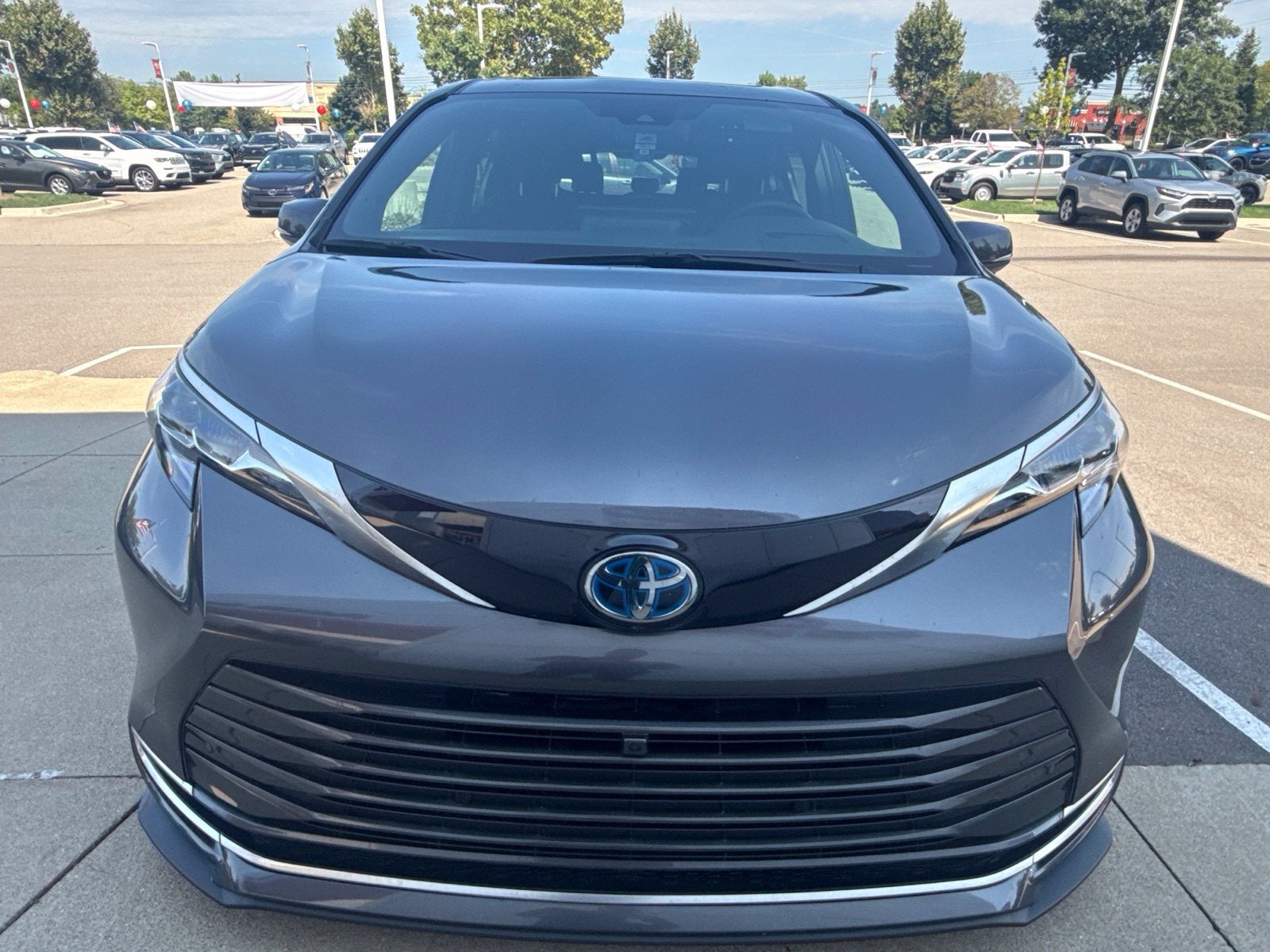 2025 Toyota Sienna Platinum 7 Passenger