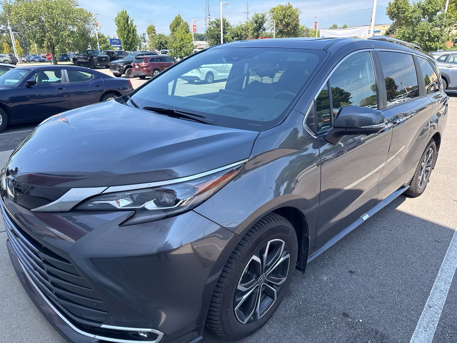 2025 Toyota Sienna Platinum 7 Passenger