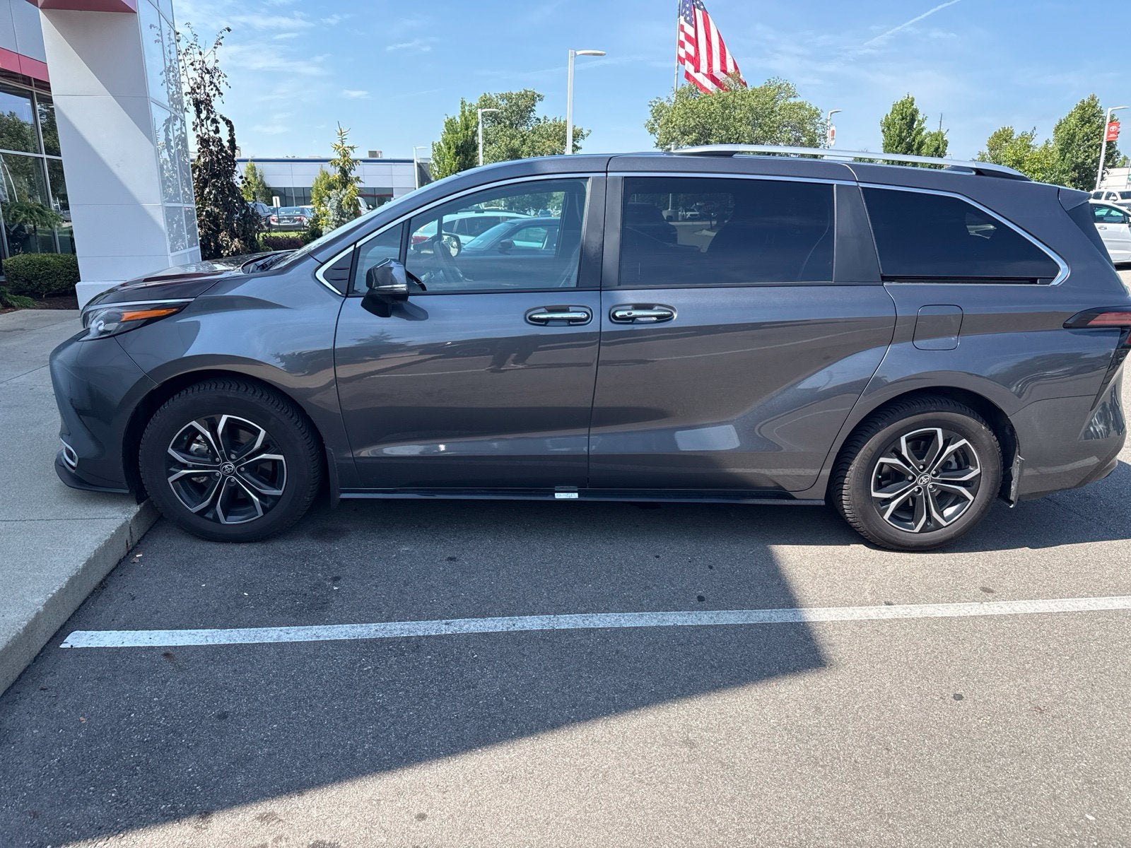 2025 Toyota Sienna Platinum 7 Passenger