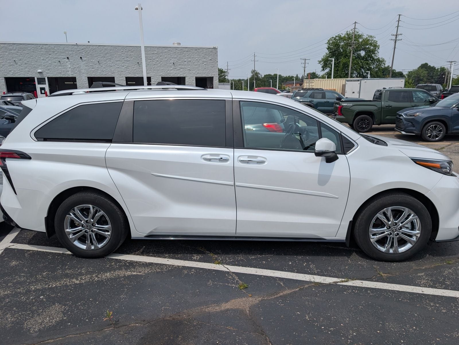 2024 Toyota Sienna Platinum 7 Passenger