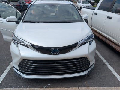 2024 Toyota Sienna Platinum 7 Passenger