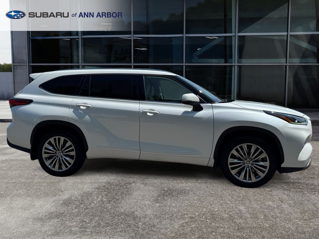 2022 Toyota Highlander Platinum **LIFETIME POWERTRAIN**