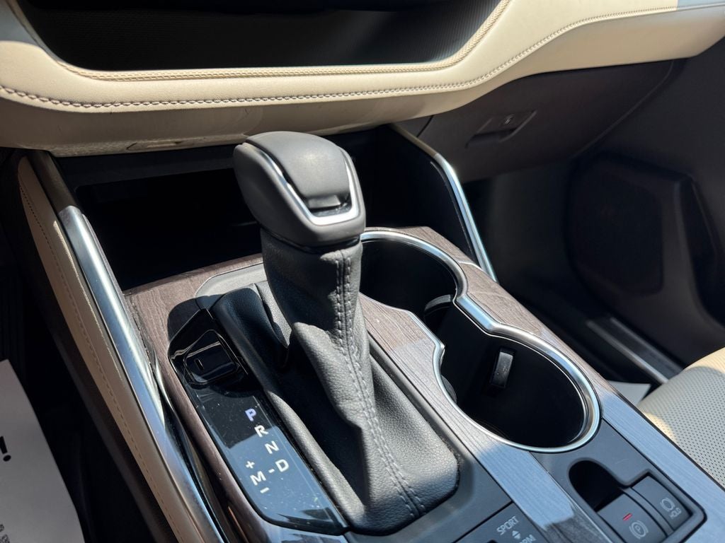 2022 Toyota Highlander Platinum **LIFETIME POWERTRAIN**