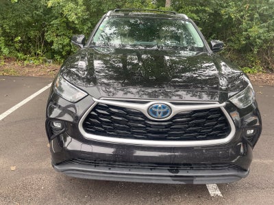 2022 Toyota Highlander Hybrid XLE