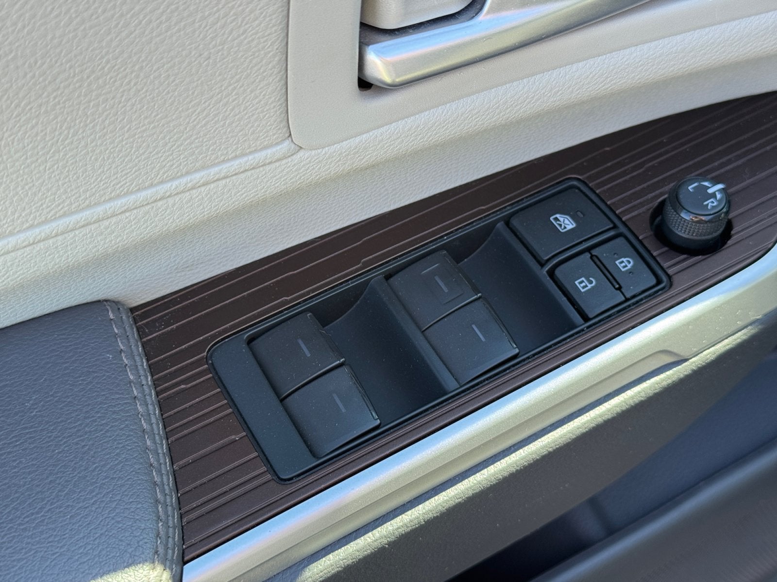 2024 Toyota Sienna XLE 7 Passenger
