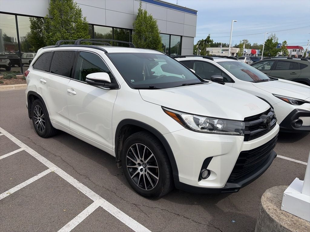 2018 Toyota Highlander Base