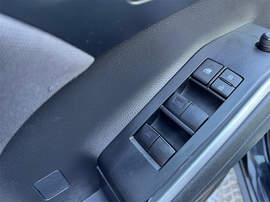 2023 Toyota Highlander LE *LIFETIME POWERTRAIN*