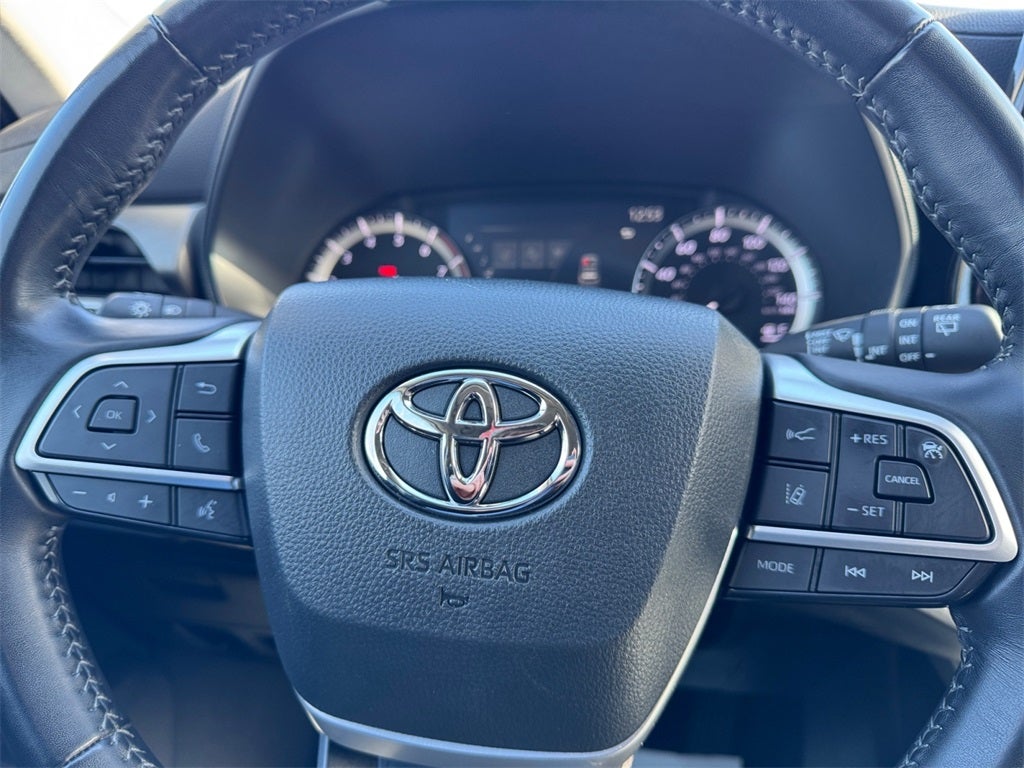 2023 Toyota Highlander LE *LIFETIME POWERTRAIN*