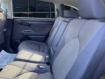 2023 Toyota Highlander LE *LIFETIME POWERTRAIN*