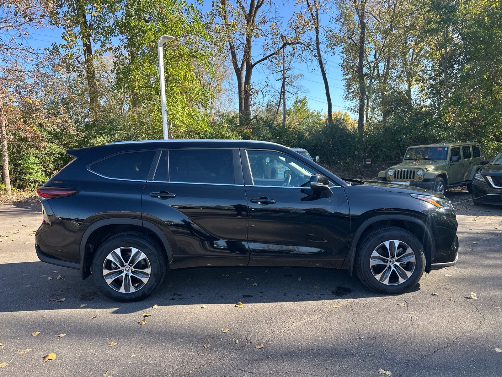 2025 Toyota Highlander XLE