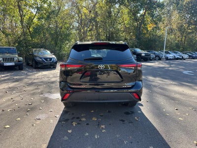 2025 Toyota Highlander XLE