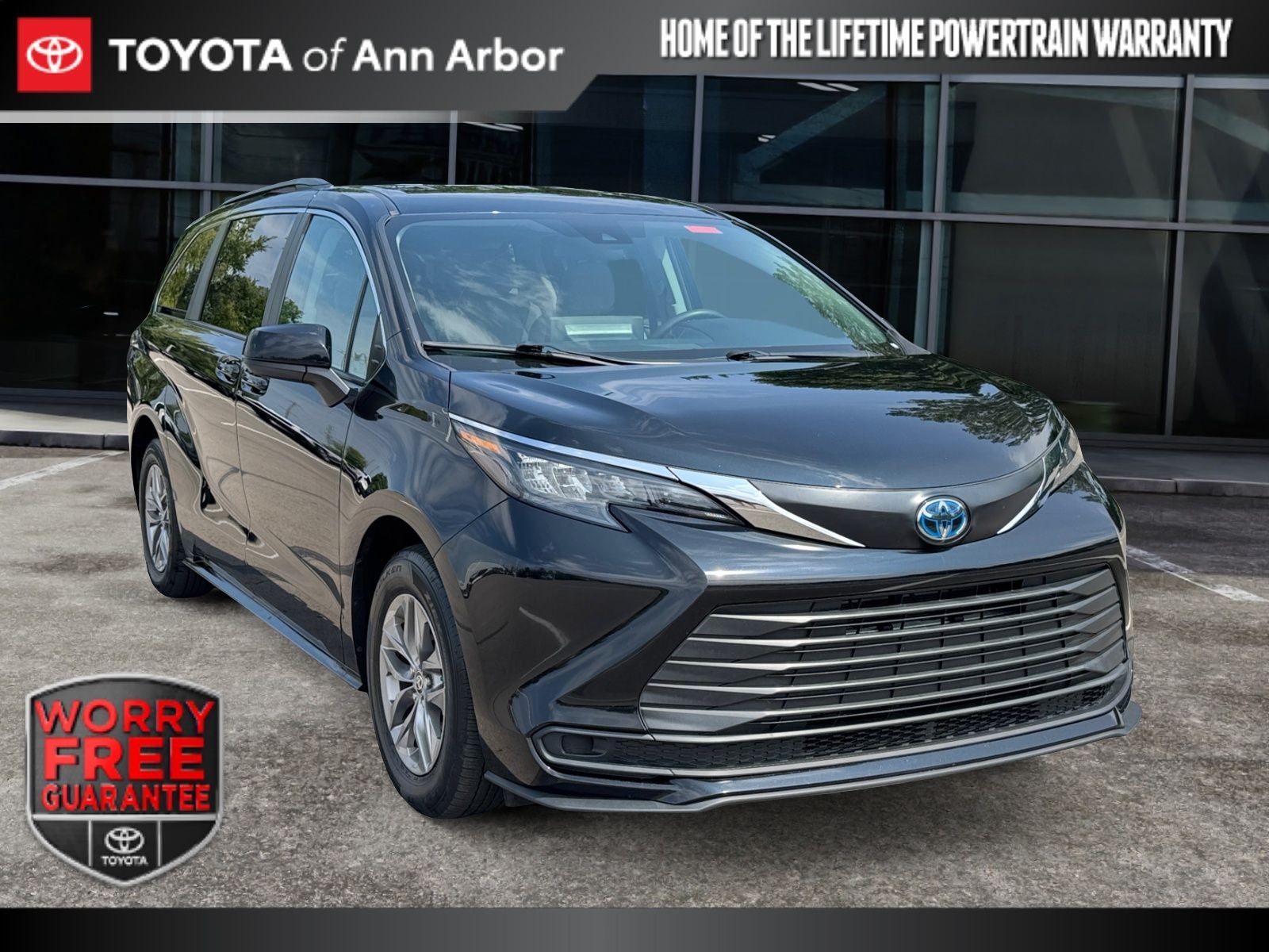 2024 Toyota Sienna LE 8 Passenger