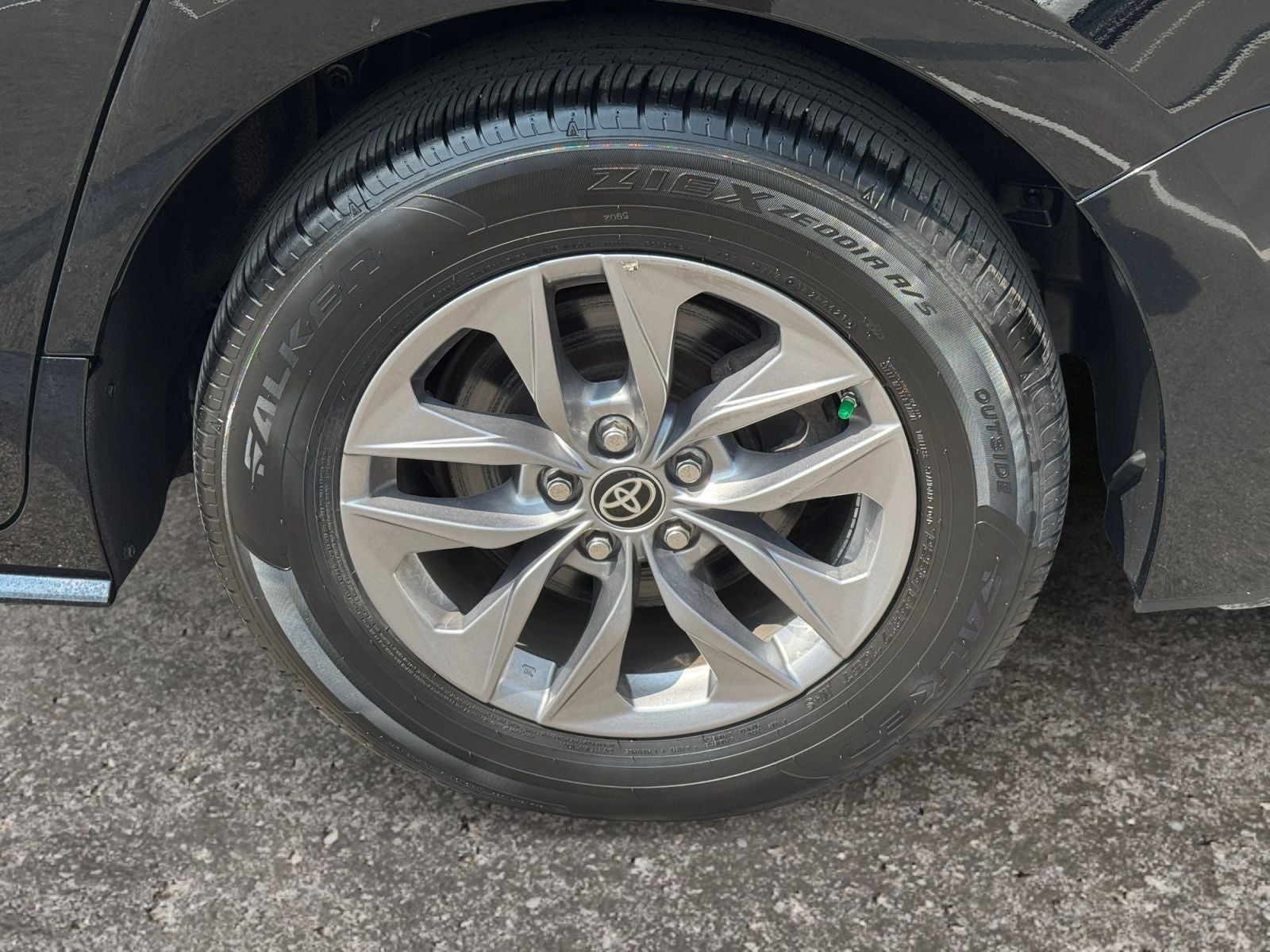 2024 Toyota Sienna LE 8 Passenger