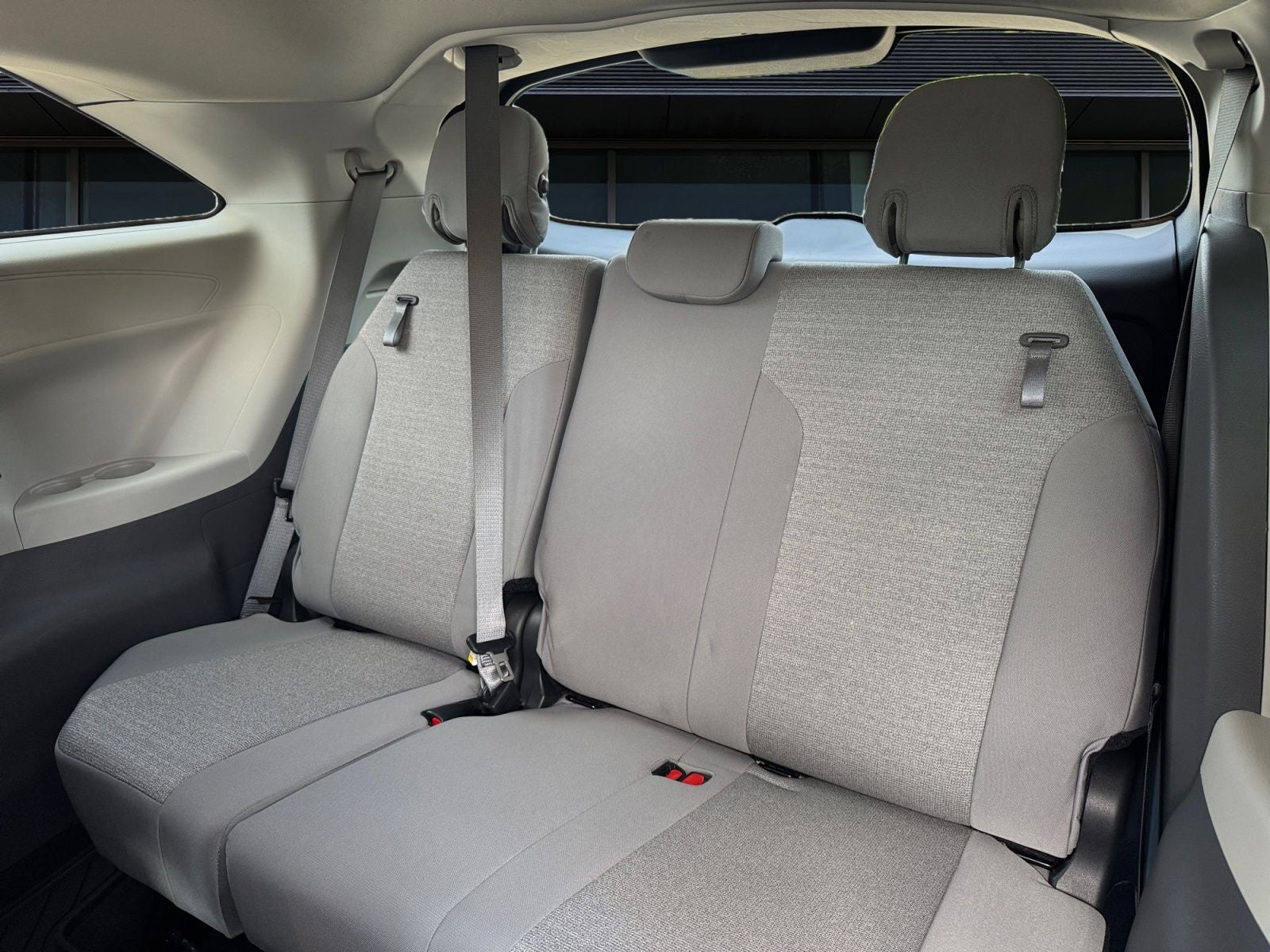 2024 Toyota Sienna LE 8 Passenger