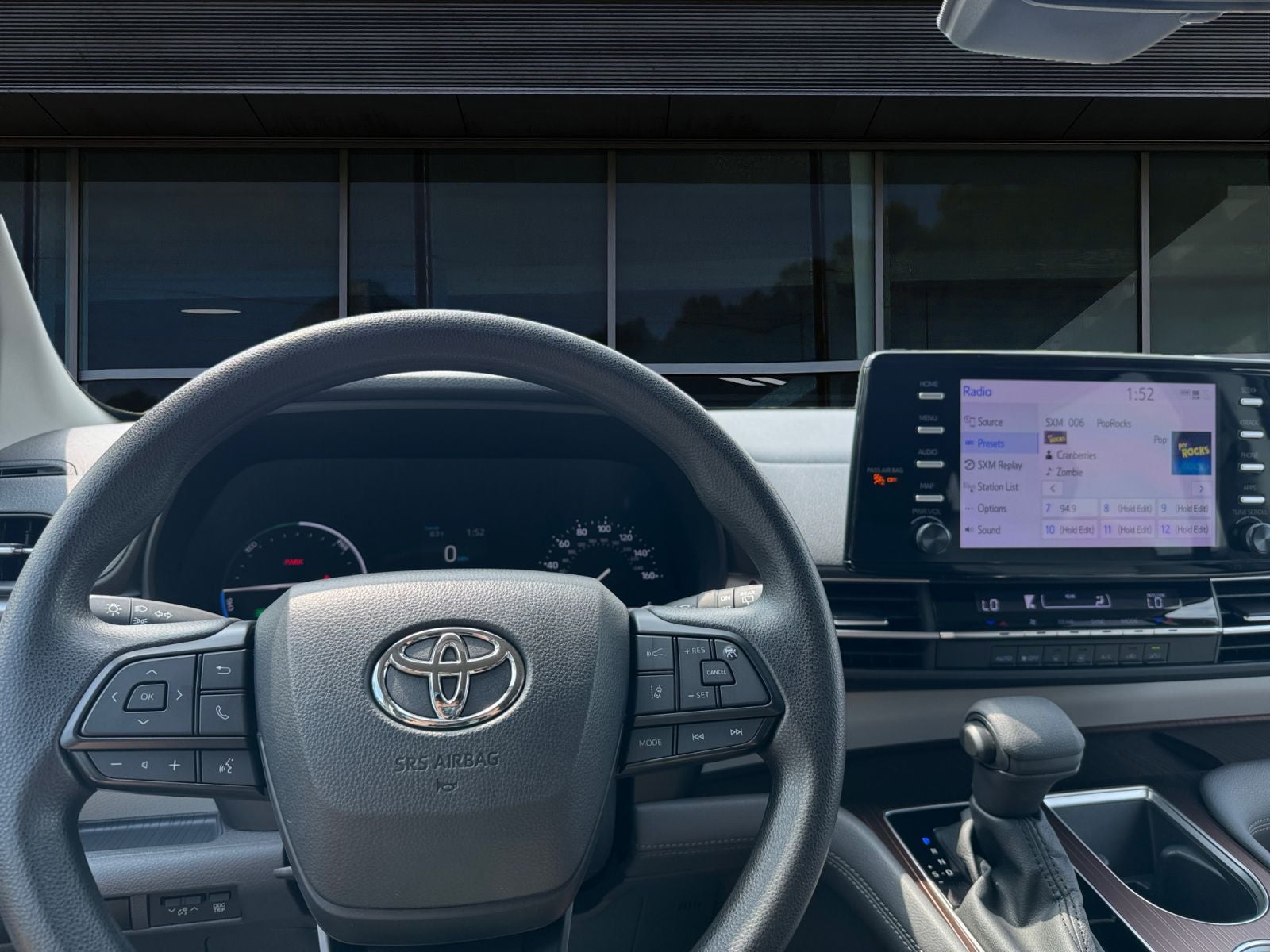 2024 Toyota Sienna LE 8 Passenger