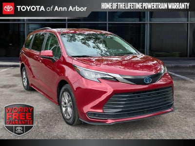 2024 Toyota Sienna LE 8 Passenger