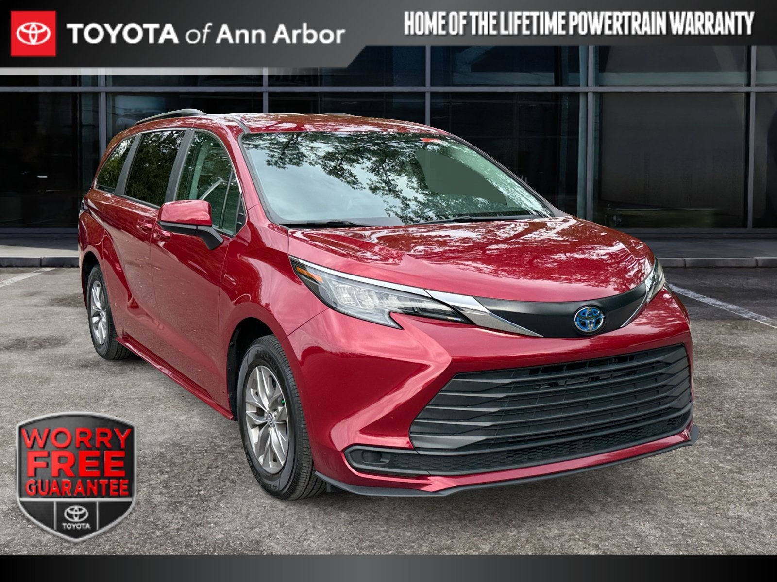 2024 Toyota Sienna LE 8 Passenger