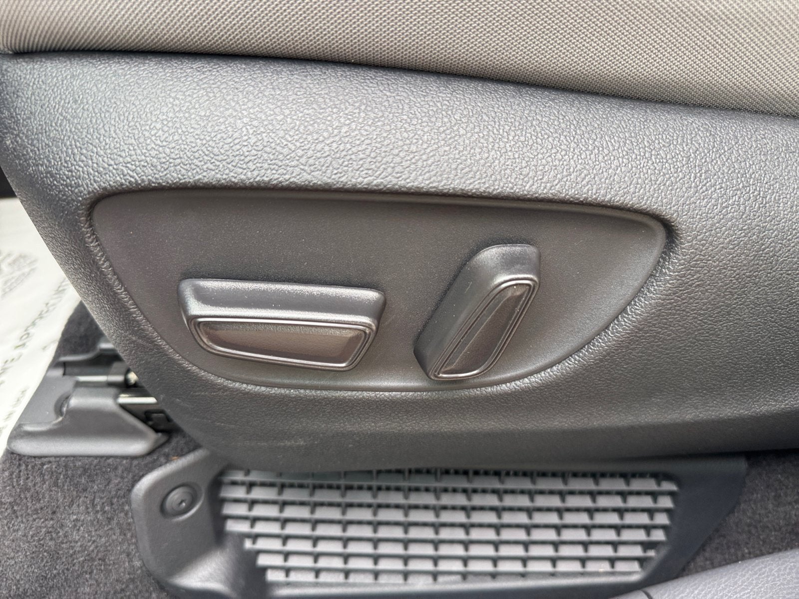 2024 Toyota Sienna LE 8 Passenger