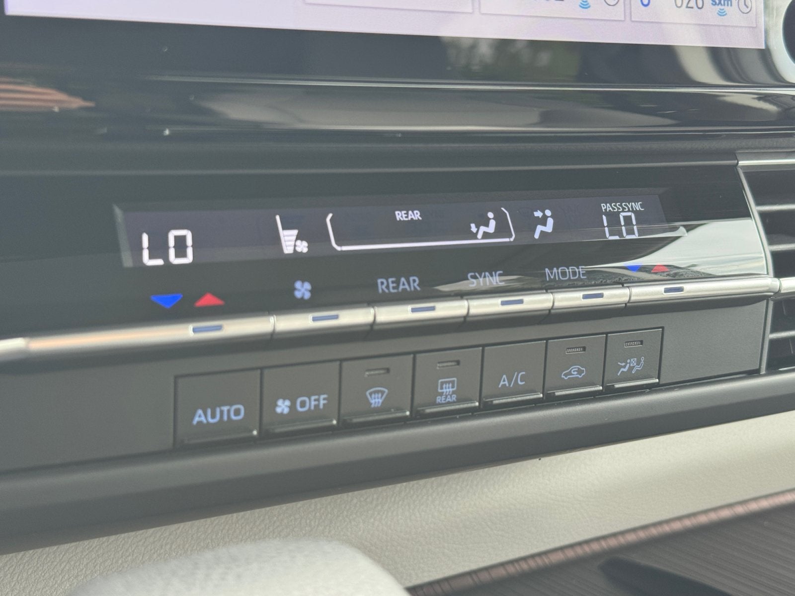 2024 Toyota Sienna LE 8 Passenger