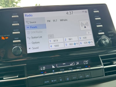 2024 Toyota Sienna LE 8 Passenger