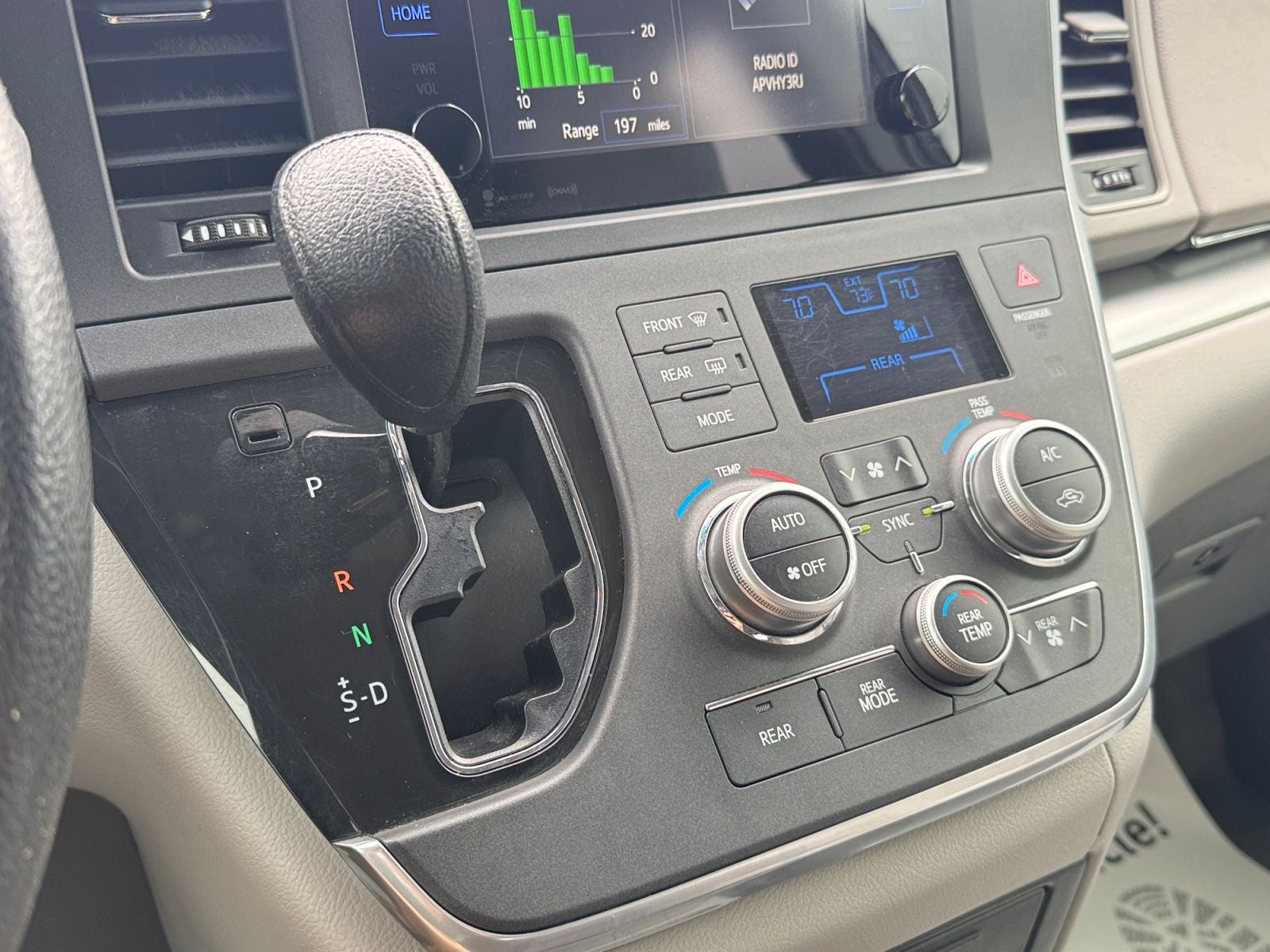 2017 Toyota Sienna L 7 Passenger