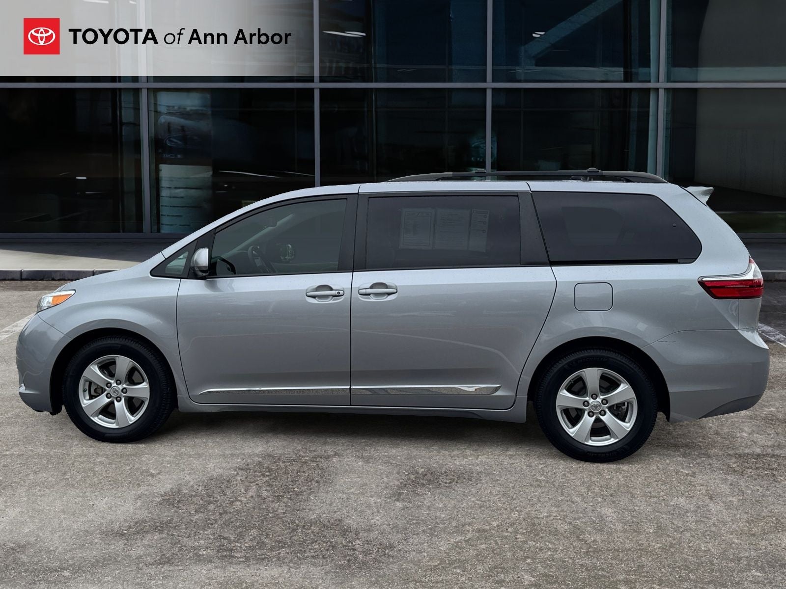 2017 Toyota Sienna L 7 Passenger