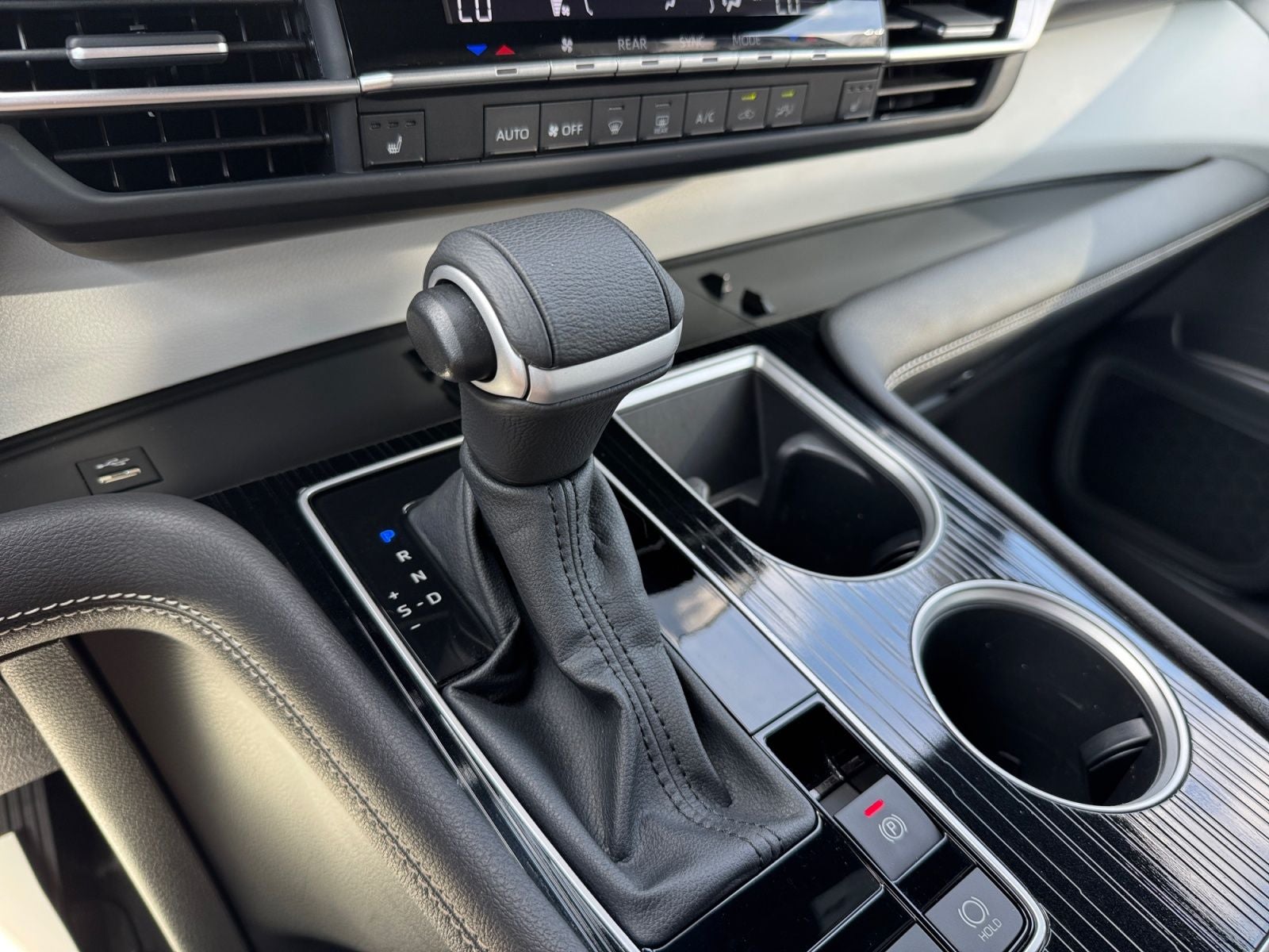 2025 Toyota Sienna XSE 7 Passenger