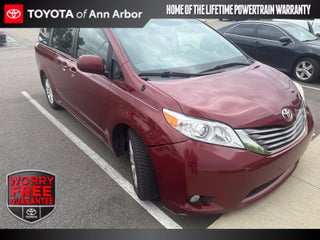 2012 Toyota Sienna XLE 8 Passenger