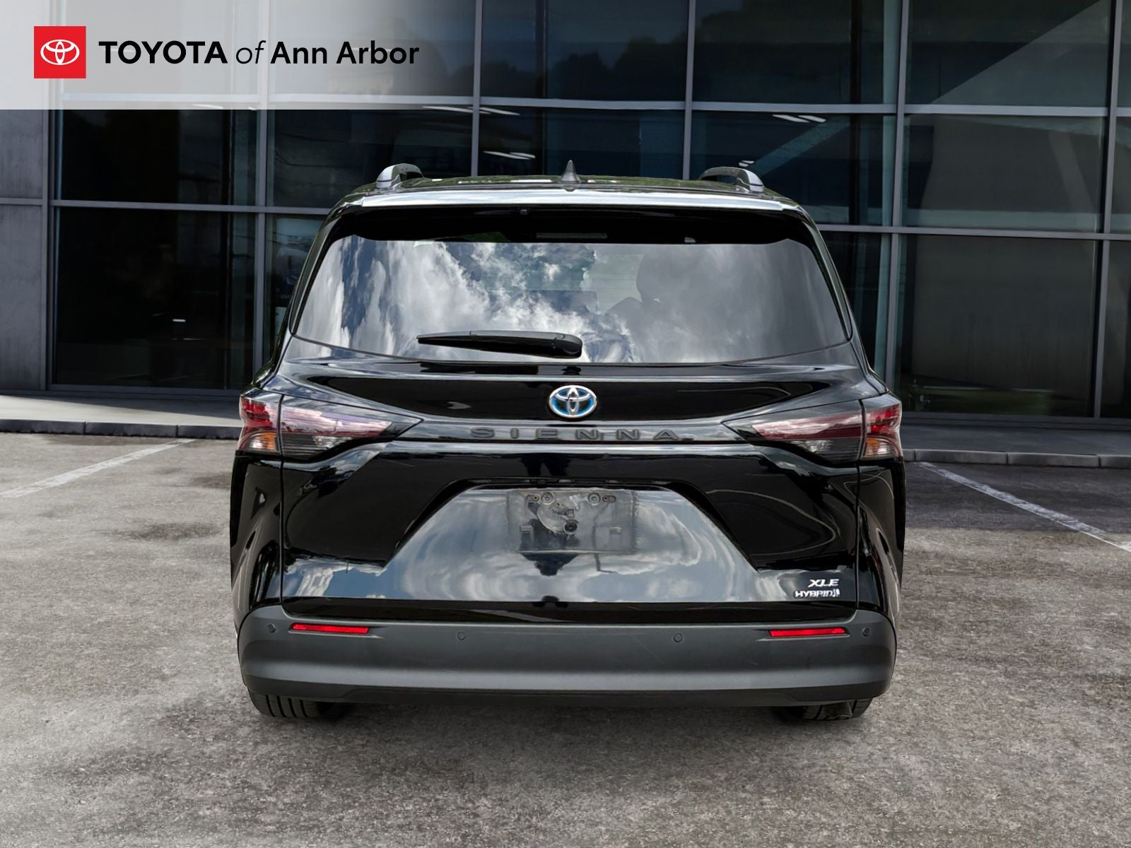 2023 Toyota Sienna XLE 8 Passenger