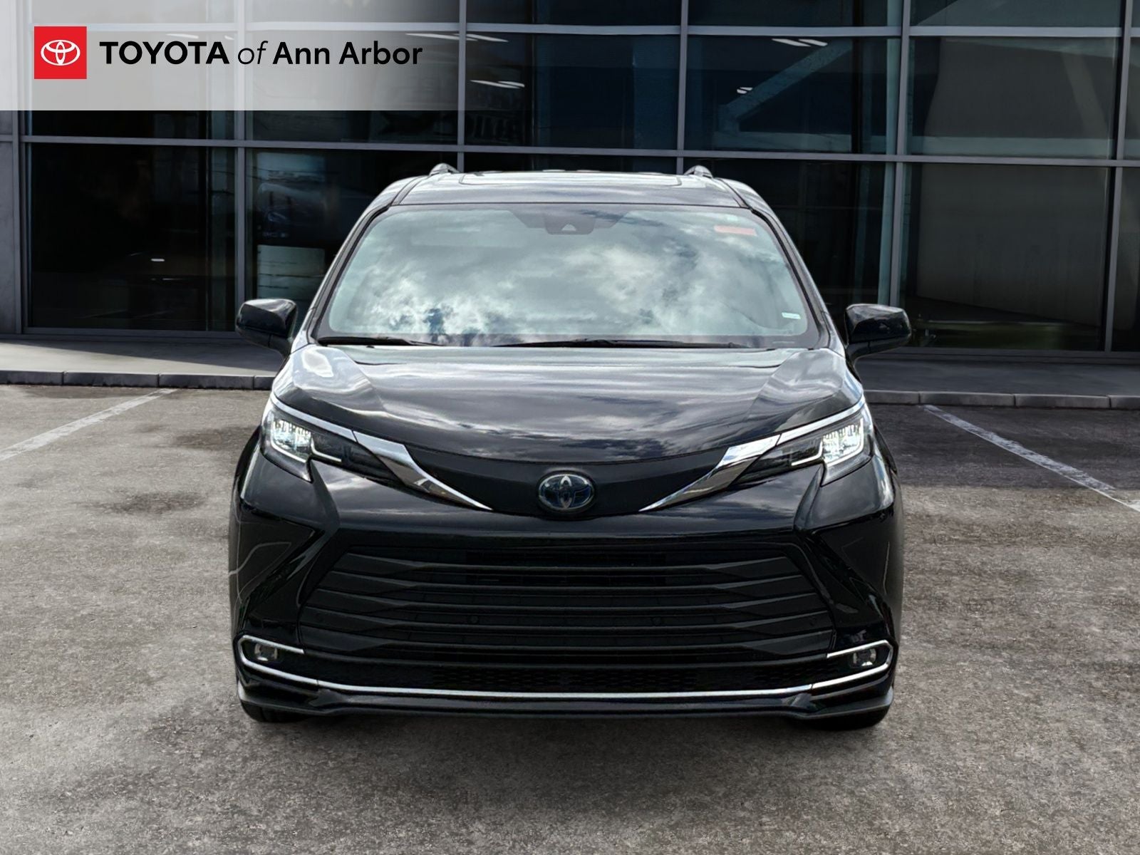 2023 Toyota Sienna XLE 8 Passenger