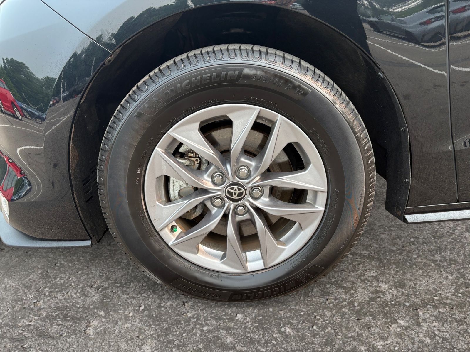 2023 Toyota Sienna XLE 8 Passenger