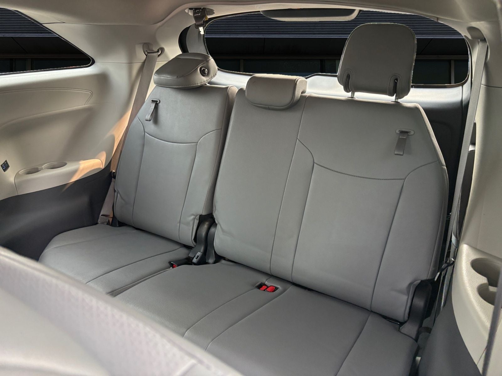 2023 Toyota Sienna XLE 8 Passenger
