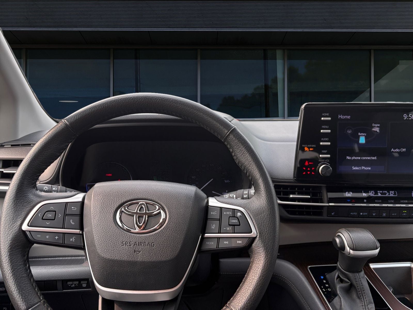 2023 Toyota Sienna XLE 8 Passenger