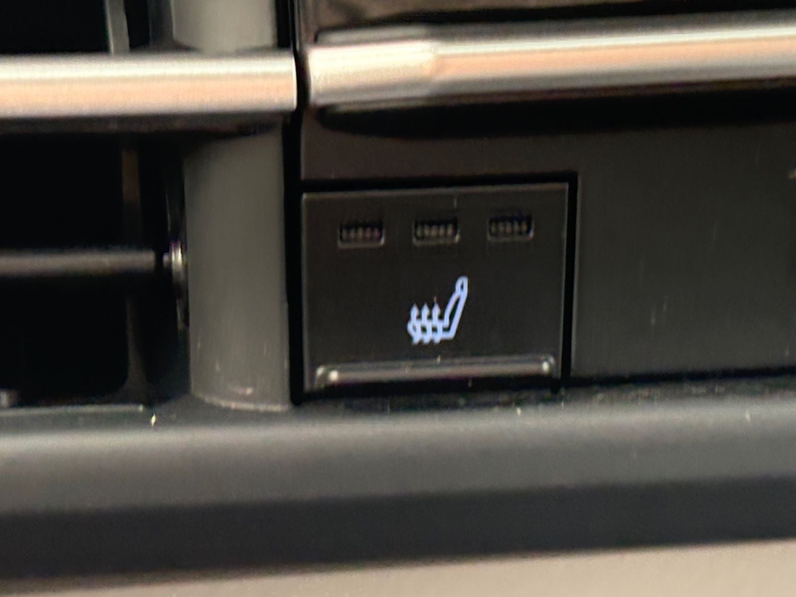 2023 Toyota Sienna XLE 8 Passenger