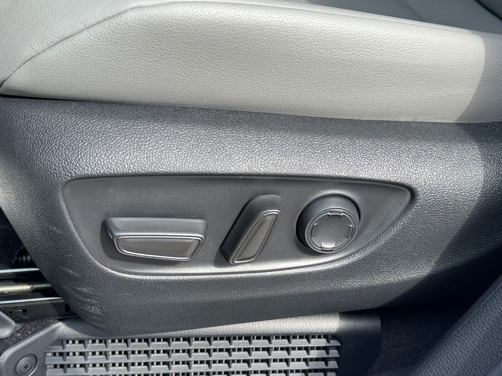 2025 Toyota Sienna XLE 7 Passenger