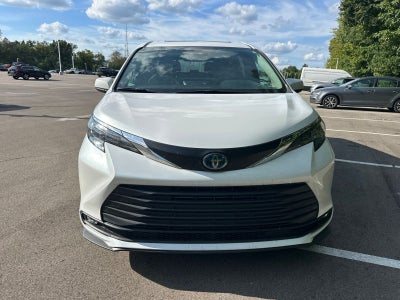 2025 Toyota Sienna XLE 7 Passenger