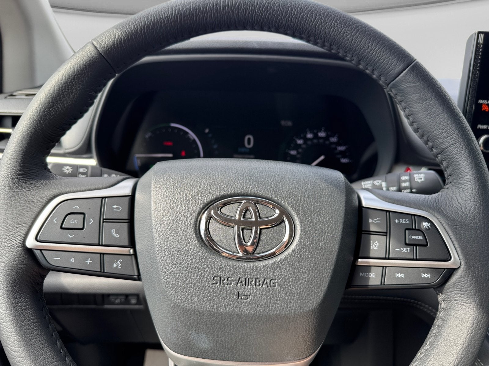 2025 Toyota Sienna XLE 7 Passenger