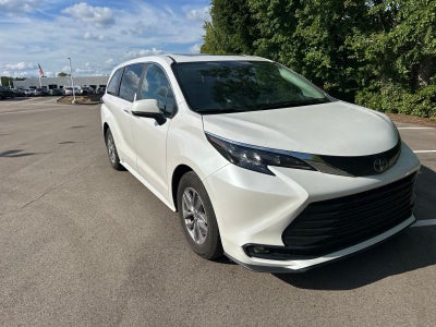 2025 Toyota Sienna XLE 7 Passenger
